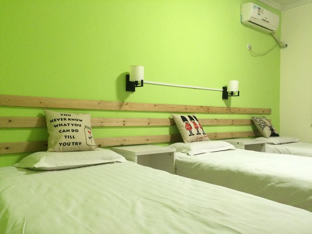 Xi'An Rainbow Youth Hotel Экстерьер фото