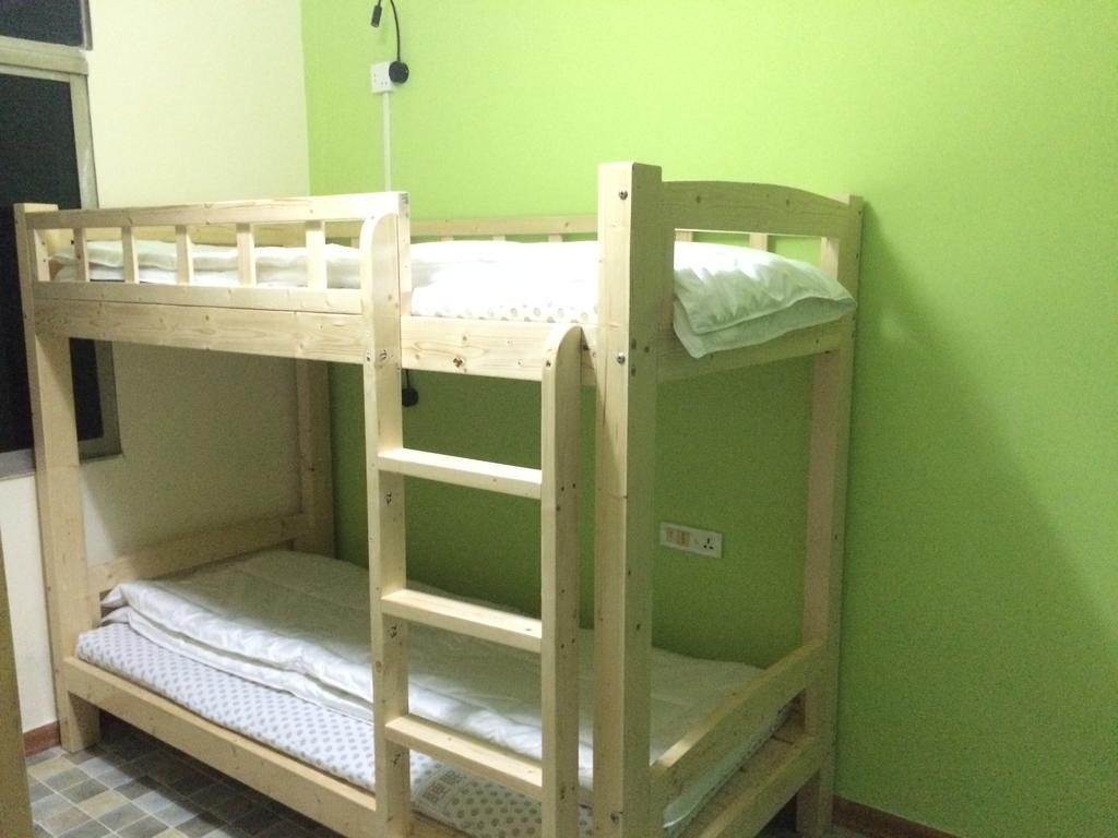 Xi'An Rainbow Youth Hotel Экстерьер фото