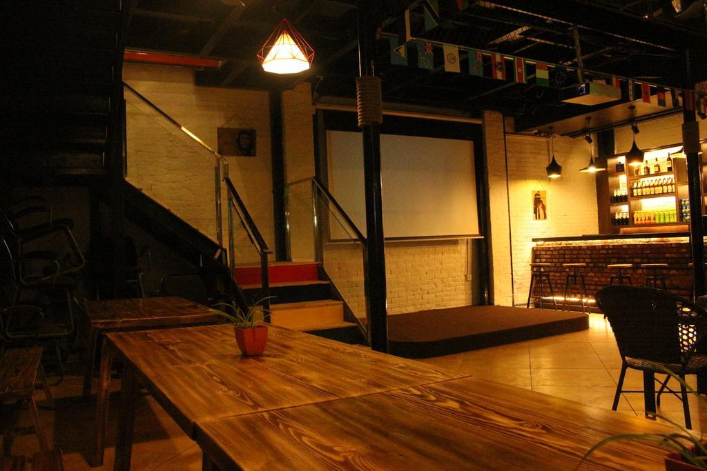 Xi'An Rainbow Youth Hotel Экстерьер фото