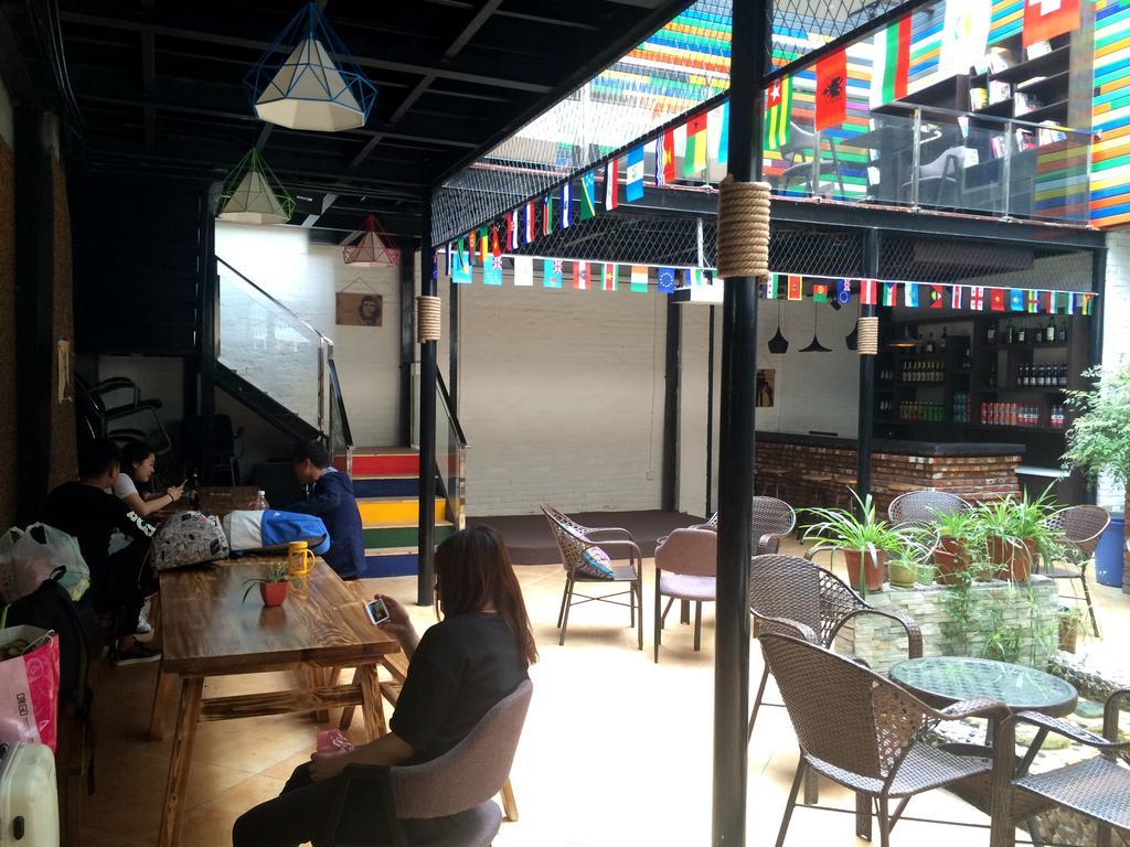 Xi'An Rainbow Youth Hotel Экстерьер фото