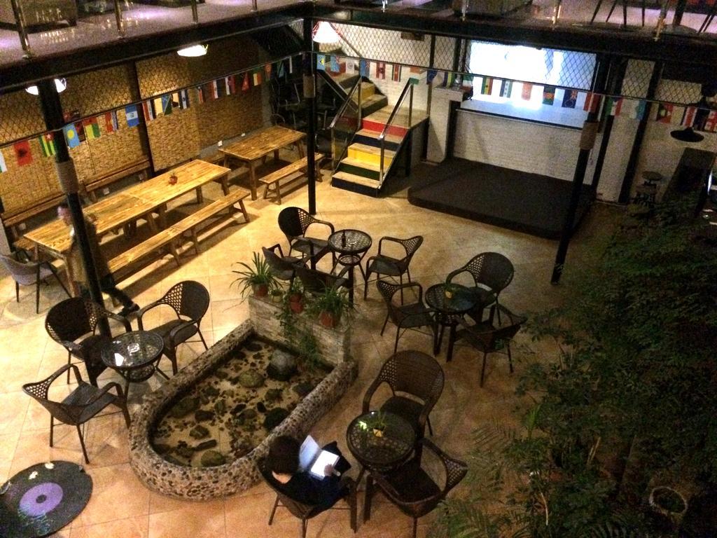 Xi'An Rainbow Youth Hotel Экстерьер фото